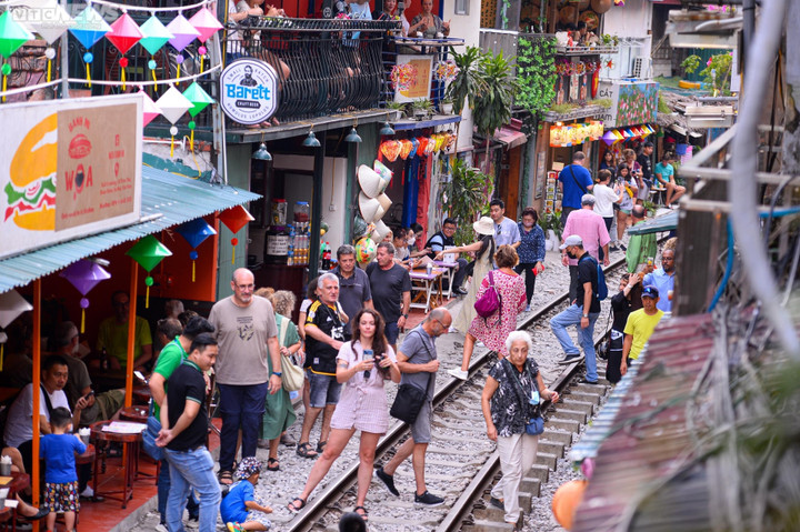 Cà phê đường tàu: Sản phẩm của thói bừa bãi, vô pháp luật - 1