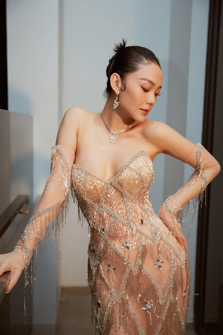 Những mỹ nhân Việt gợi cảm vượt bậc sau khi lấy chồng - 3