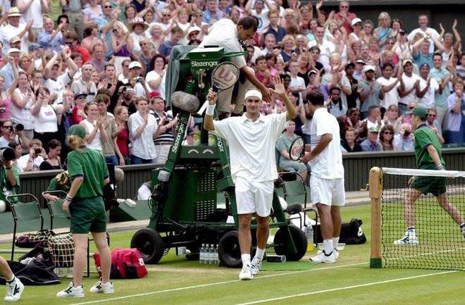 Những cột mốc đáng nhớ trong sự nghiệp của Roger Federer - 2