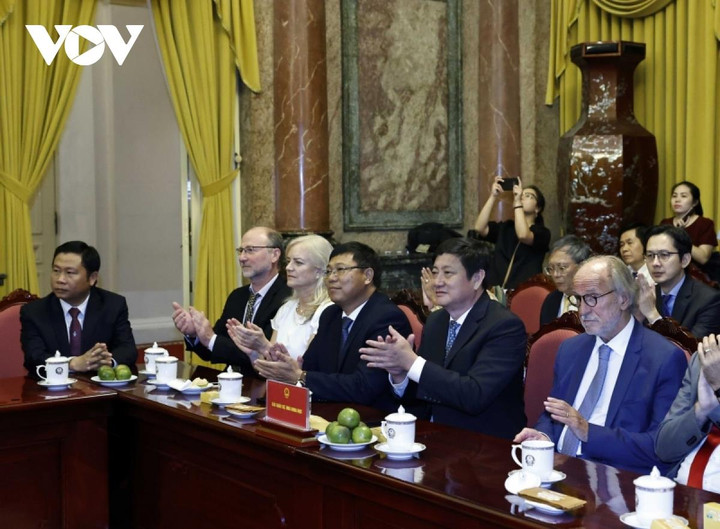 Chủ tịch nước tiếp các nhà khoa học quốc tế dự chương trình 'Gặp gỡ Việt Nam' - 1