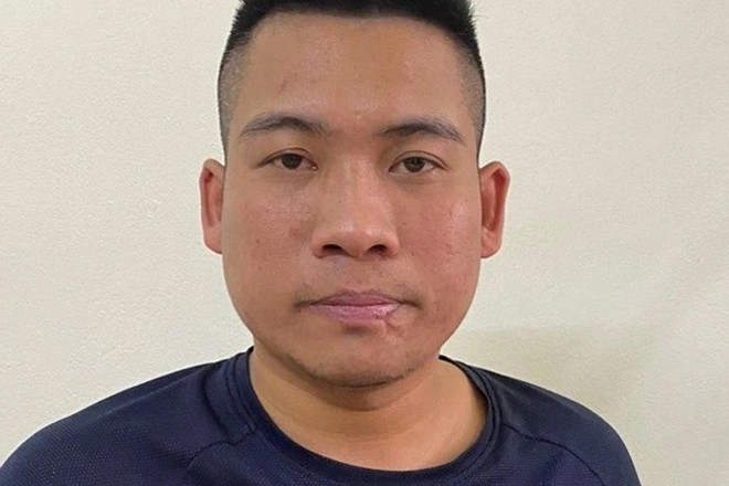 Lấy điện thoại của 2 du khách Nga, tài xế taxi lĩnh án tù treo - 1