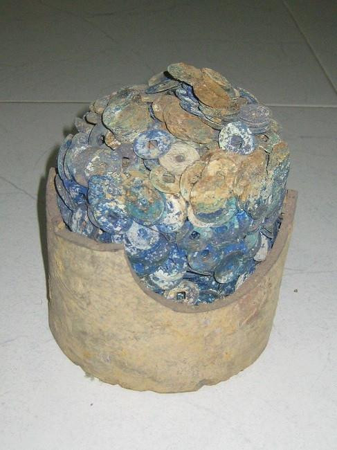 Bộ sưu tập tiền cổ “độc nhất vô nhị” của đại gia Sài Gòn - Hình 10 Bộ sưu tập tiền cổ 'độc nhất vô nhị' của đại gia Sài Gòn - 10