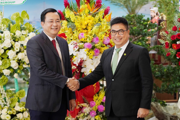 Học bổng NovaGroup trao đi, ước mơ sinh viên được “chắp cánh” - 6