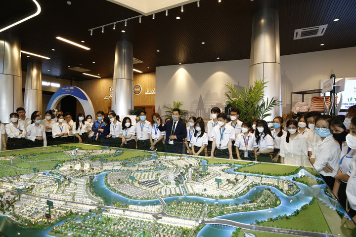 Học bổng NovaGroup trao đi, ước mơ sinh viên được “chắp cánh” - 7