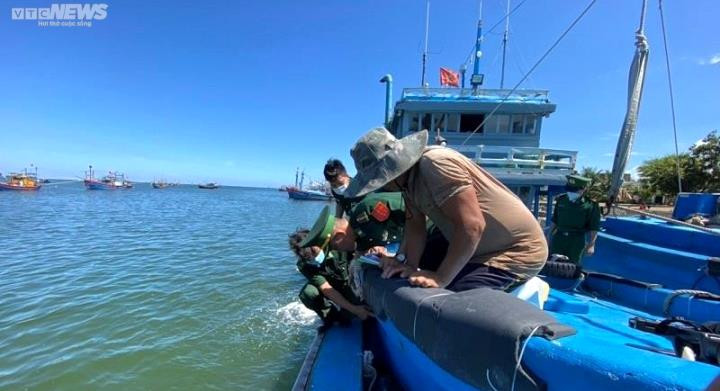 Tàu cá Quảng Ngãi bị ca nô nước ngoài tấn công, cướp tài sản ở Trường Sa - 1