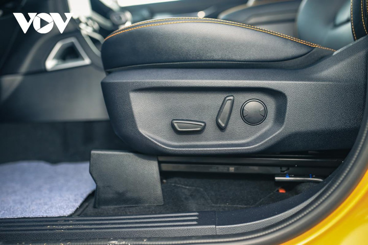 Ảnh chi tiết Ford Ranger Wildtrak 2022 phiên bản cao nhất - 12