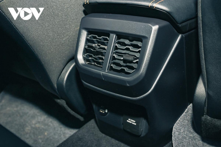 Ảnh chi tiết Ford Ranger Wildtrak 2022 phiên bản cao nhất - 13