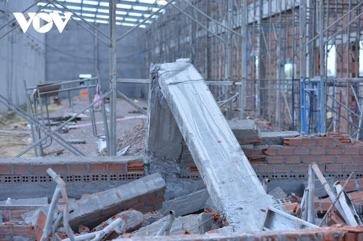 Bình Định lập tổ công tác điều tra vụ sập tường làm 11 người thương vong - 3