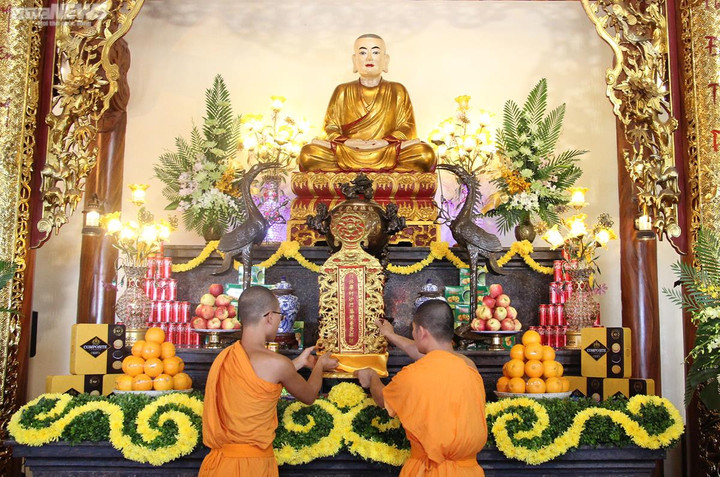 Ảnh: Hàng nghìn phật tử dự Đại lễ Giỗ Tổ chùa Ba Vàng, Quảng Ninh - 1