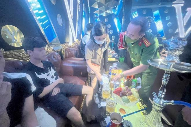 52 người dương tính với ma túy trong quán bar ở Đồng Nai - 2