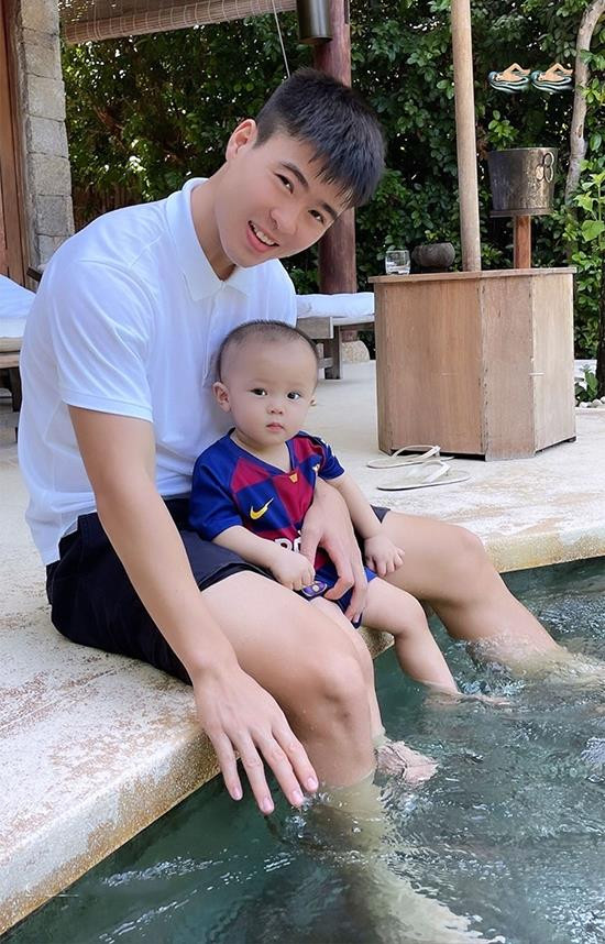 Những người hùng của đội tuyển Việt Nam đã lên chức bố - 4