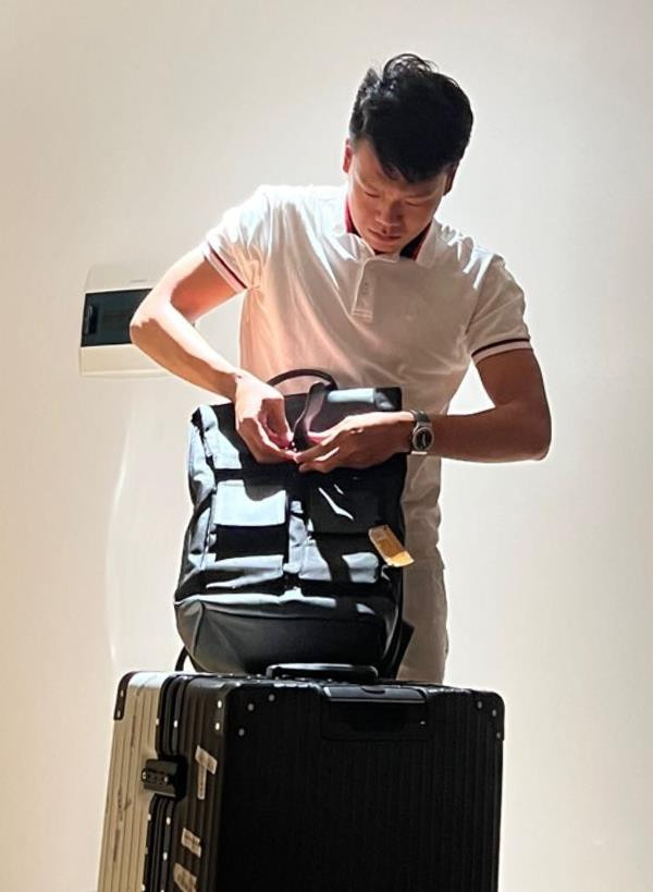 Vừa lên chức bố, trung vệ ĐTQG Việt Nam lên tuyển tập trung ngay trong đêm - 2