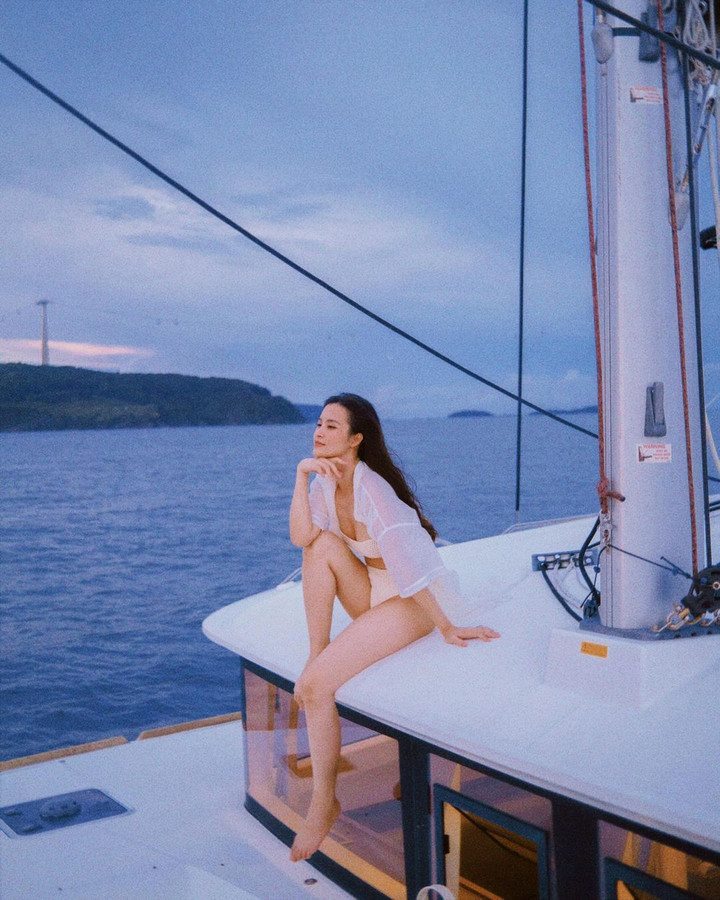 Sao Việt 20/9: Cát Phượng tuổi 52 khoe eo thon như gái đôi mươi - 7