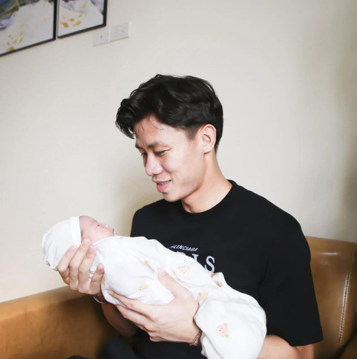 Những người hùng của đội tuyển Việt Nam đã lên chức bố - 5