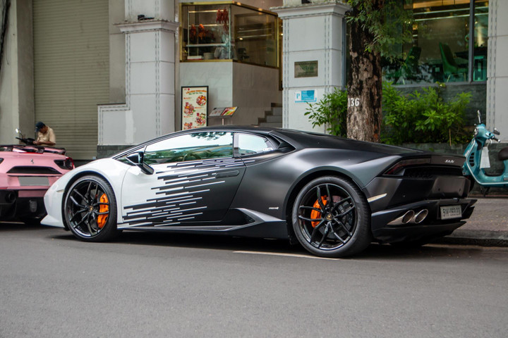 Lamborghini Huracan LP 610-4 với ngoại thất độc đáo tại TP.HCM - 3