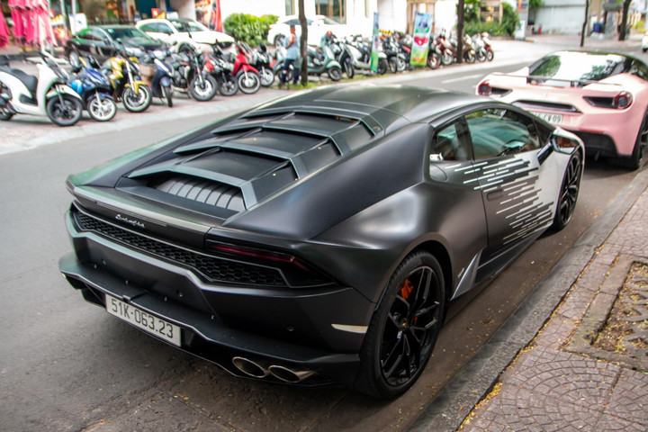 Lamborghini Huracan LP 610-4 với ngoại thất độc đáo tại TP.HCM - 7