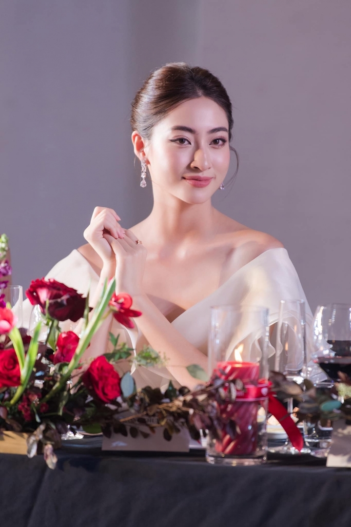 Không thuộc bài, Hoa hậu Lương Thùy Linh từng bị mẹ đuổi ra khỏi cửa - 1