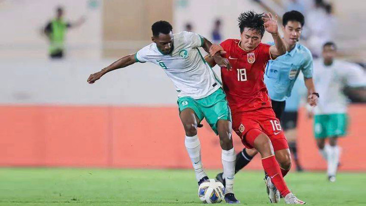 U20 Trung Quốc bị dân mạng chê thậm tệ - 1