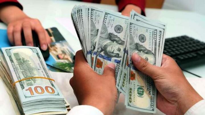 Giá USD ngân hàng vượt đỉnh 23.800 đồng - 1