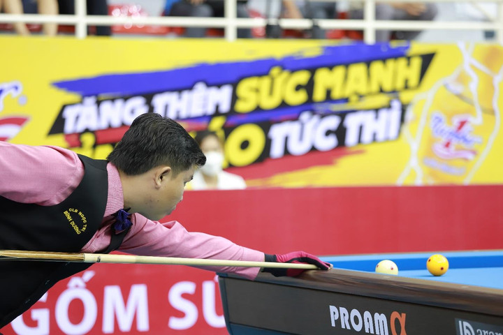 Number 1 tiếp sức 64 cơ thủ tại giải Billiards Carom 3 băng quốc tế Bình Dương - 2