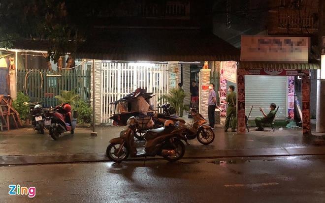 Đâm chết người trong quán cà phê ở TP.HCM - 1