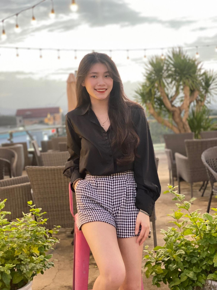 Cựu nữ cầu thủ U19 Việt Nam gây sốt với loạt ảnh khoe thân hình nóng bỏng - 7