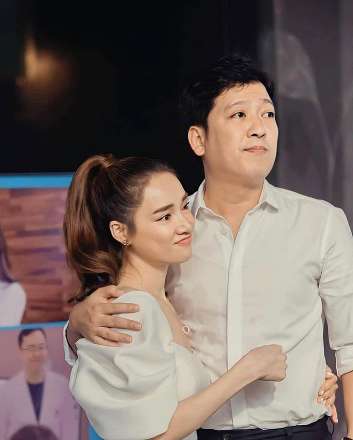 Muôn kiểu phản ứng của mỹ nhân Việt trước tin đồn bầu bí - 19