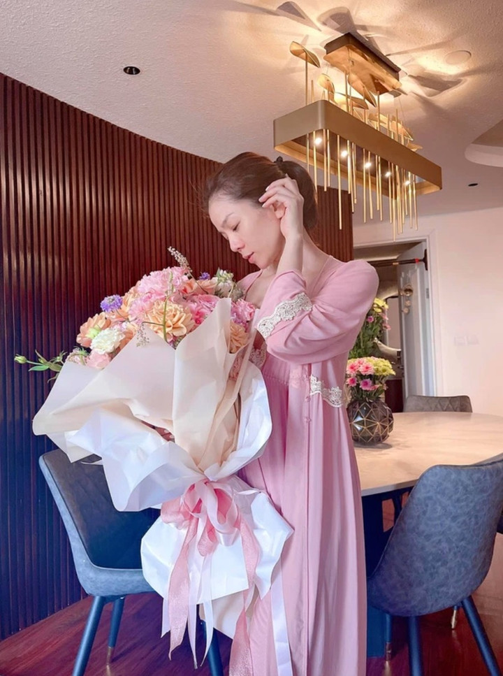 Muôn kiểu phản ứng của mỹ nhân Việt trước tin đồn bầu bí - 6