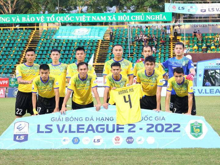 CLB Cần Thơ có nhà tài trợ mới, cầu thủ nhận tiền theo cách đặc biệt - 1