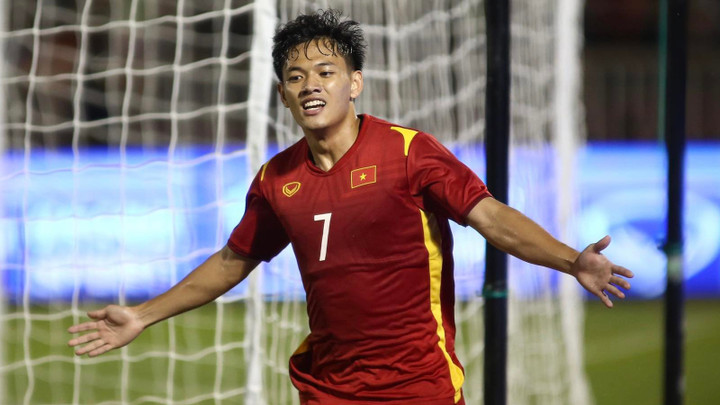 Trực tiếp tuyển Việt Nam 4-0 Singapore: HLV Park Hang Seo khen 6 tân binh trẻ - 1