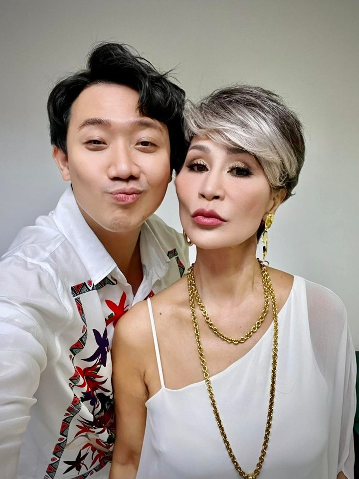 Sao Việt 22/9: Nghe lời chồng, Ngô Thanh Vân thỏa sức phơi nắng ở biển - 5