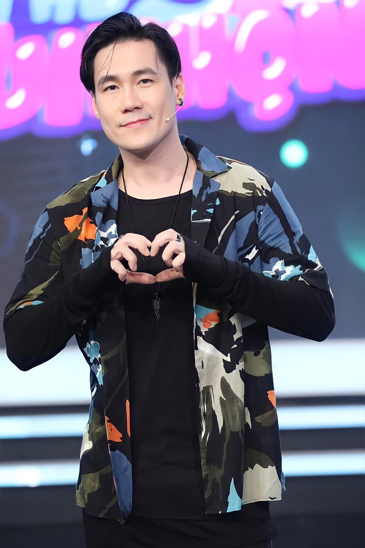 Tworld Chlorophyll Collagen Pluss - bí quyết trẻ đẹp của ca sĩ Khánh Phương - 2