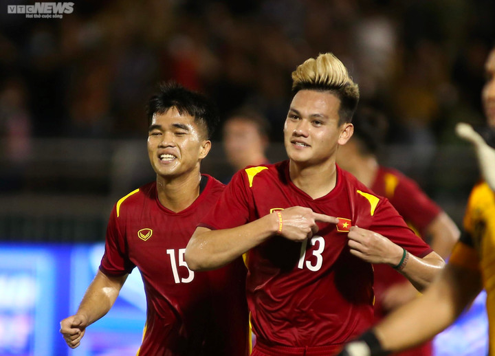 Tuyển Việt Nam mất cân bằng đội hình, HLV Park Hang Seo đau đầu tìm giải pháp - 3