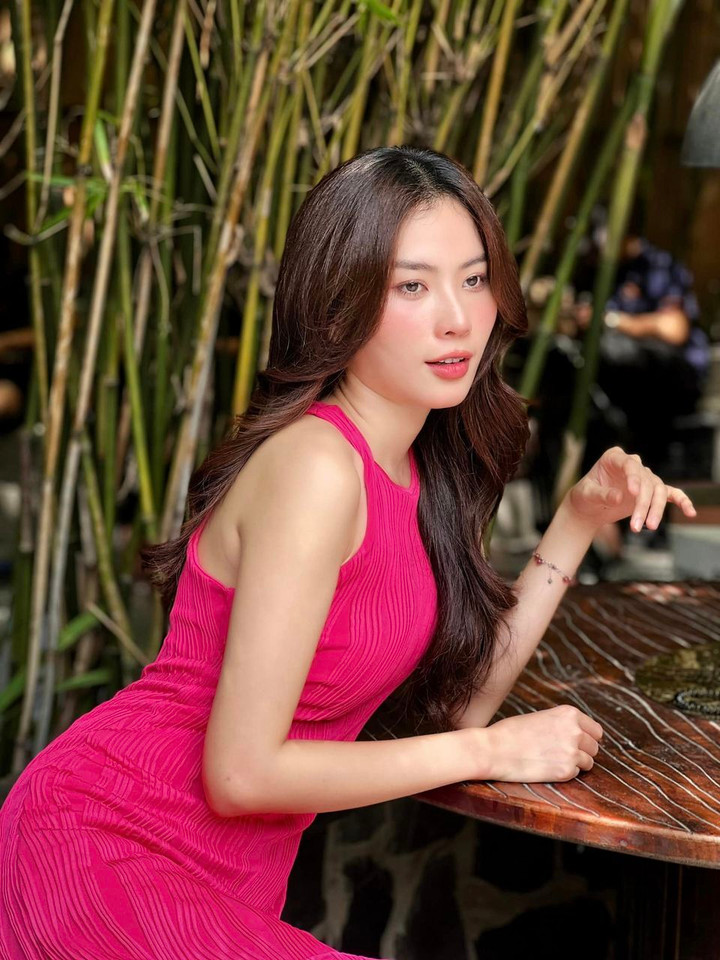 Sao Việt 24/9: Tuấn Hưng tiếp tục được hát ngoài ban công sau khi bị phạt - 7