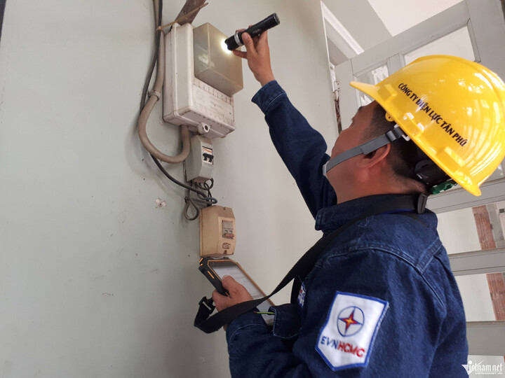 EVN đề nghị được điều chỉnh giá điện kịp thời - 1
