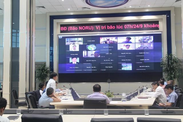 Bão NORU giật cấp 16 khi tiến vào miền Trung; các cơ quan Trung ương chỉ đạo khẩn cấp ứng phó - Ảnh 2. Bão NORU giật cấp 16, các cơ quan Trung ương chỉ đạo khẩn cấp ứng phó - 2
