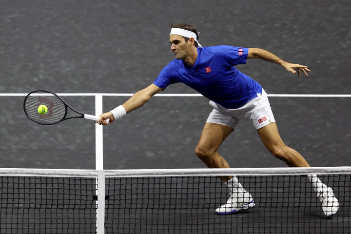 Federer rơi nước mắt trong trận đấu kết thúc sự nghiệp - 5