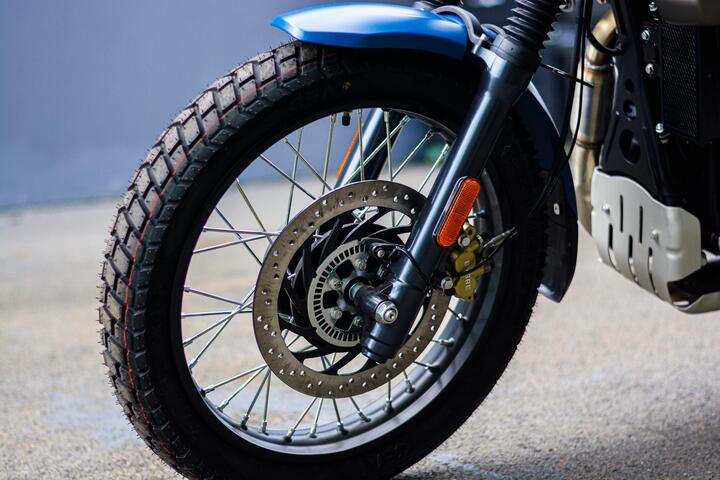 Chi tiết Royal Enfield Scram 411 - môtô phượt giá gần 140 triệu đồng - 3