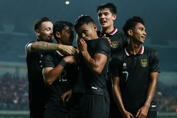 Indonesia thắng đội hạng 84 thế giới, HLV Shin Tae-yong khiêm tốn - 1