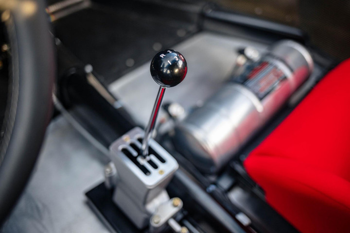 Siêu xe hàng hiếm Ferrari 288 GTO Evoluzione được bán đấu giá - 9