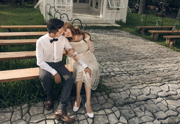 Sao Việt 27/9: Khoe ảnh cưới ngọt ngào, Phan Hiển trêu chọc Khánh Thi - 2