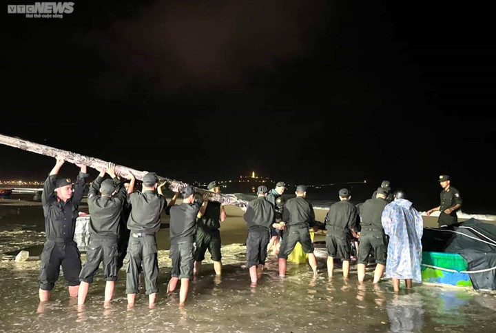 Chiều 27/9, siêu bão Noru ảnh hưởng đất liền, miền Trung khẩn cấp ứng phó - 4