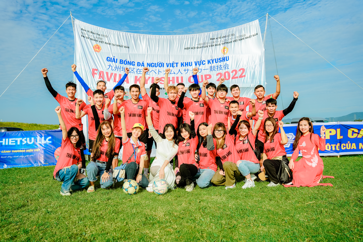 Người Việt Nam ở Kyushu (Nhật Bản) gắn kết đồng hương trên sân bóng - 3