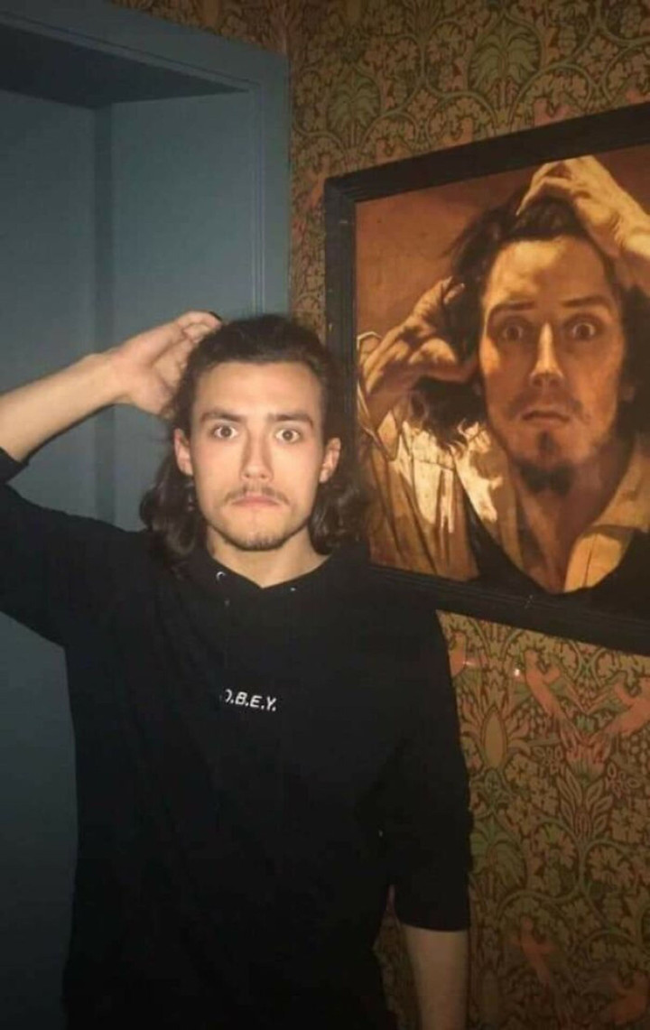 Kinh ngạc cảnh dân tình bắt gặp 'anh em sinh đôi' của mình trong tranh vẽ - 1