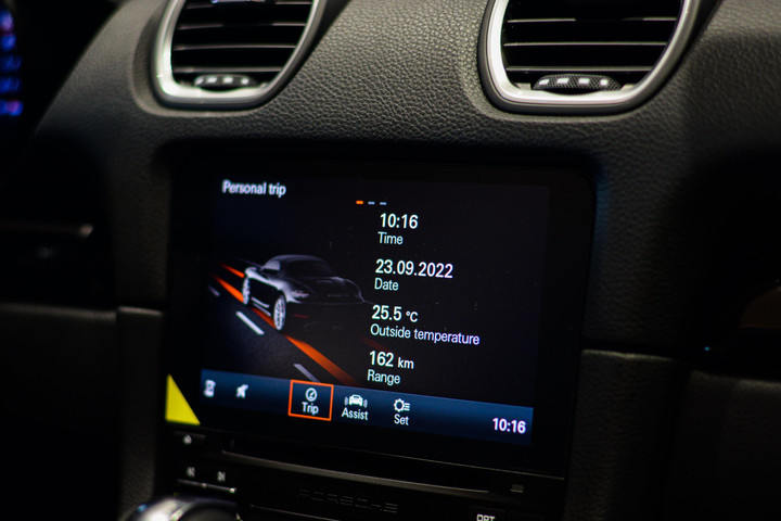 Porsche 718 Boxster T với gói nâng cấp trị giá hơn 900 triệu đồng - 10