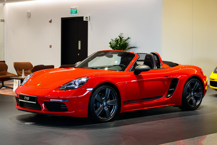 Porsche 718 Boxster T với gói nâng cấp trị giá hơn 900 triệu đồng - 3