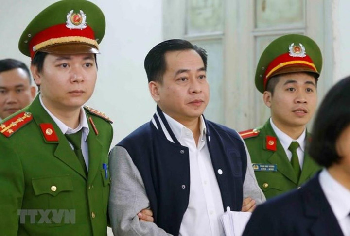 Cán bộ thoái hóa bắt tay doanh nghiệp 'đen': Hậu quả khôn lường - 1