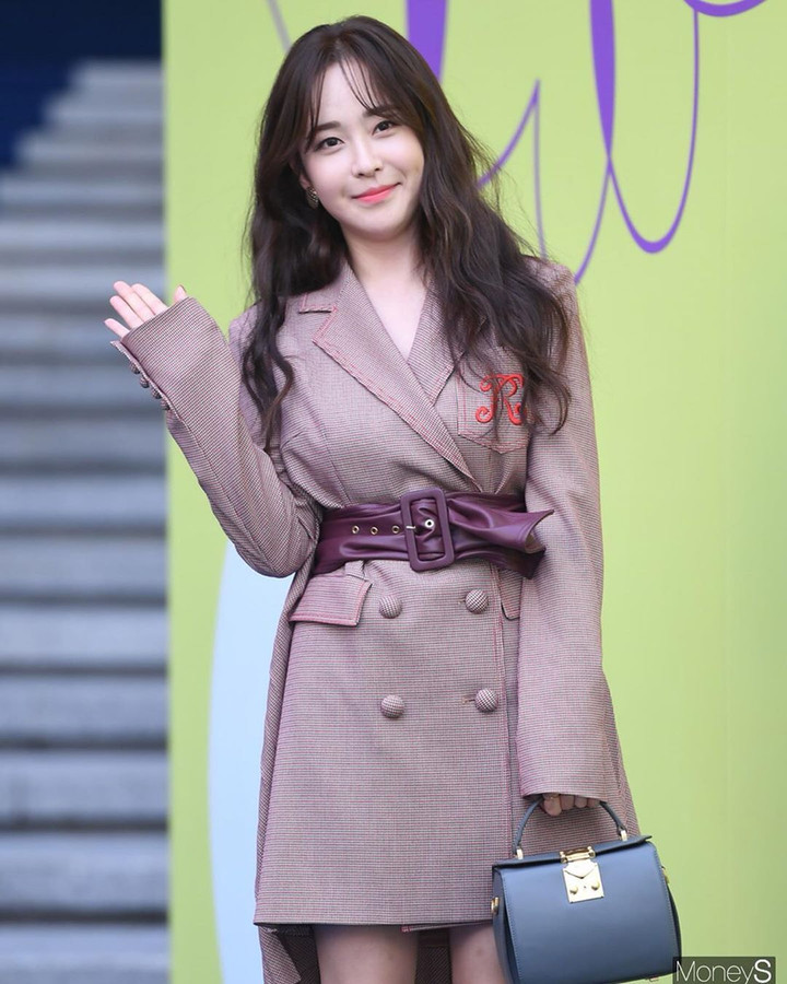 Tình cũ Son Heung-min: Mỹ nữ Hàn Quốc sở hữu vòng 1 nóng bỏng - 4