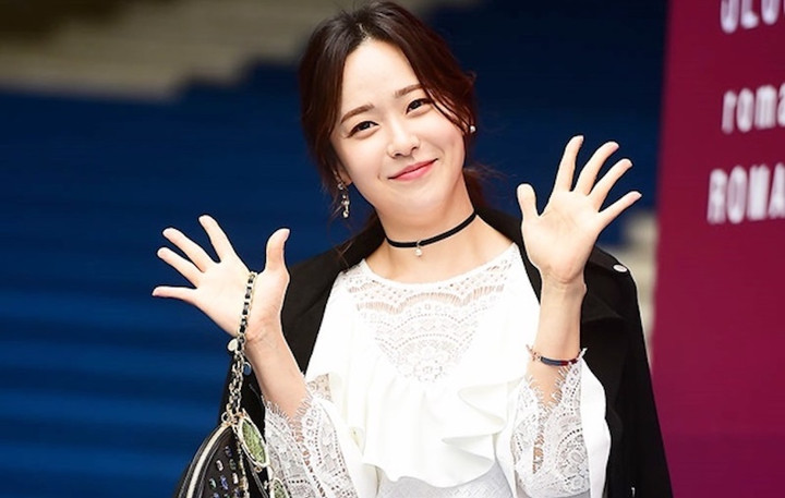 Tình cũ Son Heung-min: Mỹ nữ Hàn Quốc sở hữu vòng 1 nóng bỏng - 5