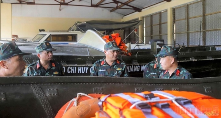 Trực tiếp: Bão Noru đổ bộ, quần thảo từ Thừa Thiên Huế đến Quảng Ngãi - 29